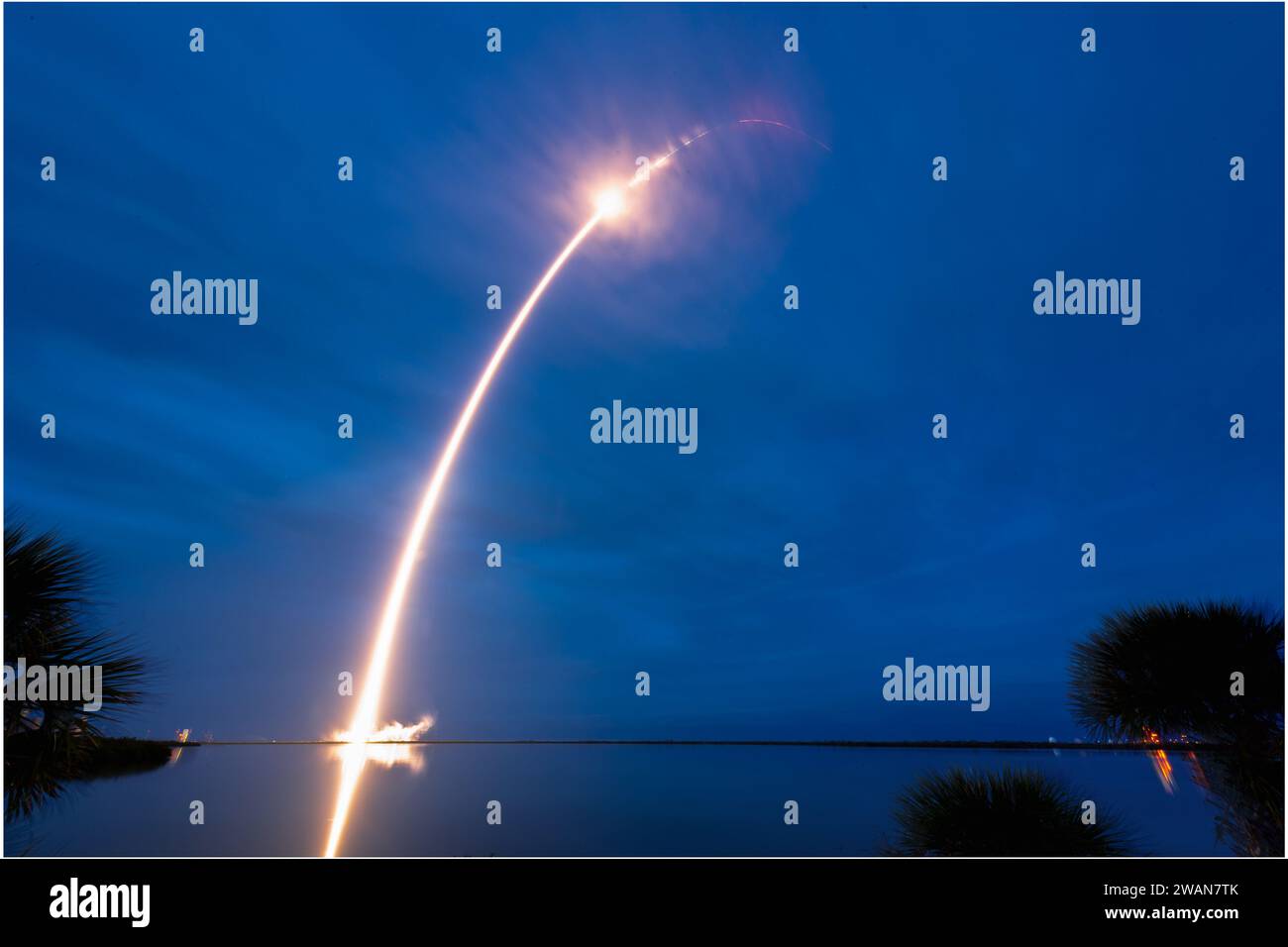 A Falcon 9 rocket carrying OVZON-3 communication satellites launches from Space Launch Complex 40 (SLC-40) at Cape Canaveral Space Force Station, Florida, Jan. 3, 2024. OVZON-3 is a revolutionary geostationary communications satellite that is the first in its class of communications satellites. (U.S. Space Force photo by Joshua Conti) Stock Photo