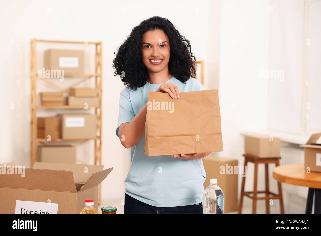 Volunteering and kindness hi-res stock photography and images - Alamy