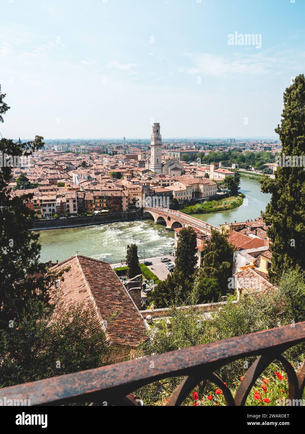 Bustling horizon hi-res stock photography and images - Alamy
