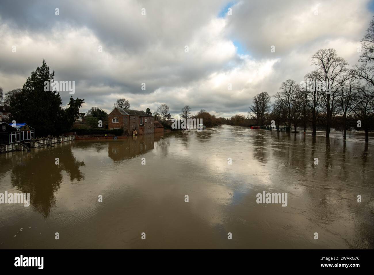 Wallingford, England, Saturday 6th January 2024. Flooding of the River