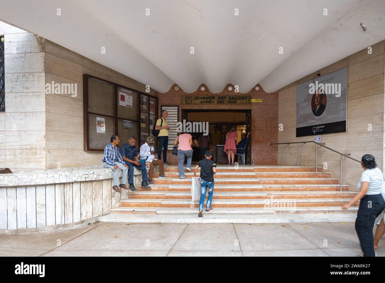 Mumbai, Maharashtra, India, Indian,people visiting Jehangir Art Gallery, Editorial only. Stock Photo