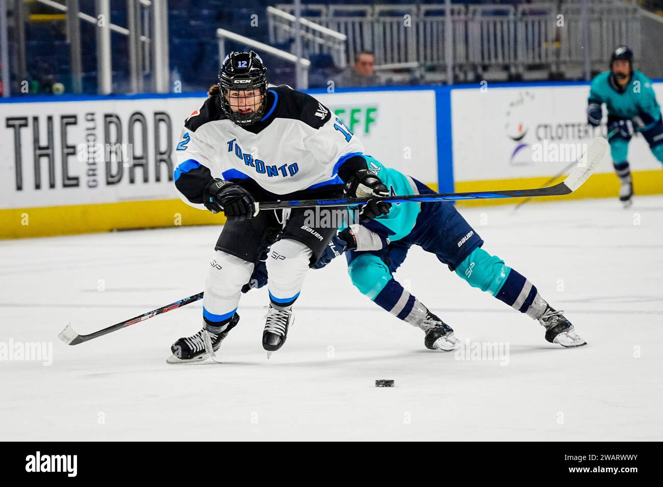 Bridgeport, CT, USA. 5th Jan, 2024. Toronto defender Allie Munroe (12