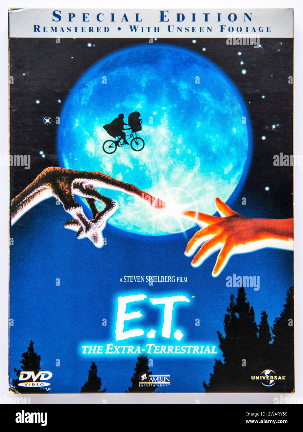 Cover of a DVD copy of E.T. the Extra-Terrestrial, a sci-fi/family movie which was originally released in cinemas in 1982 Stock Photo