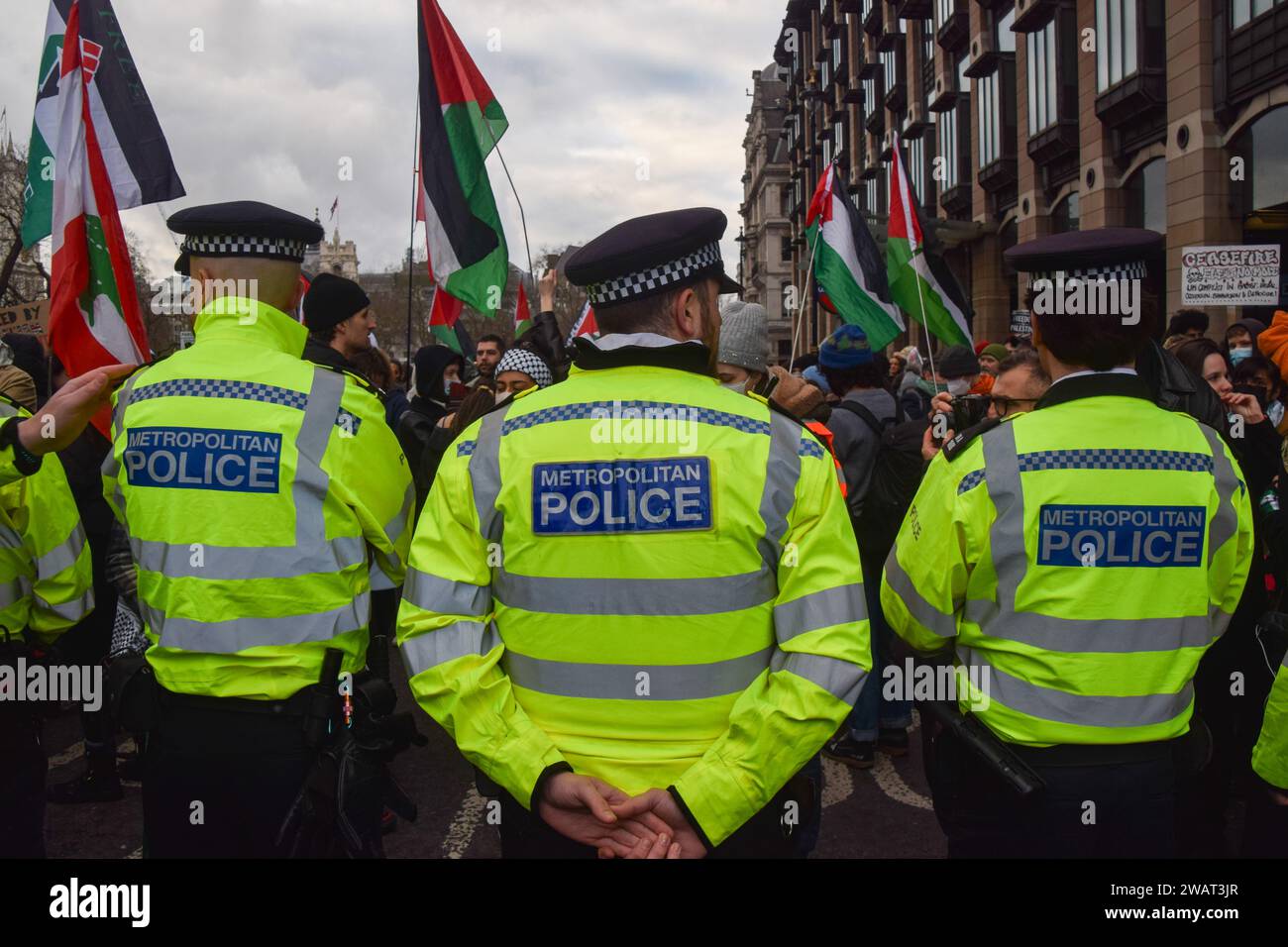 london-uk-06th-jan-2024-police-officers-form-a-cordon-during-the