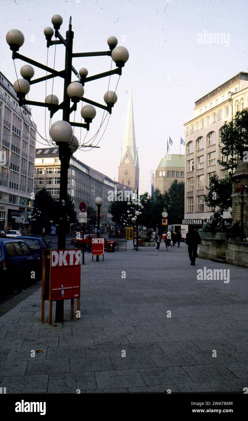 RECORD DATE NOT STATED Hamburg/Germany /Historical file images German news apers and magazine and and otehr thing stand in pedestrain street in german town. Photo.Francis Joseph Dean/Dean Pictures Stock Photo