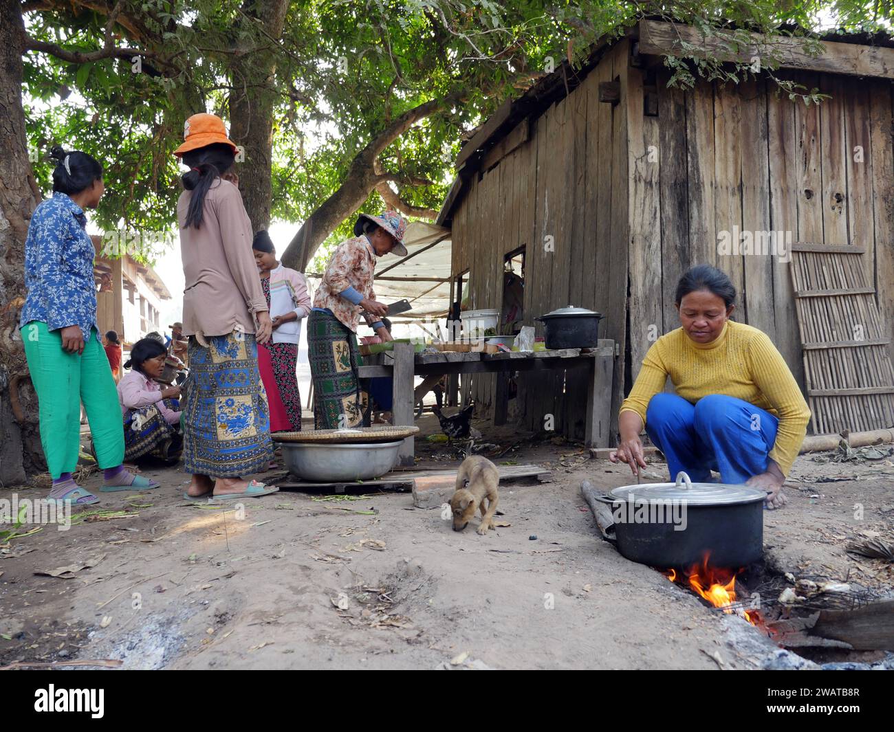 CAMBODIA   Stung Treng, village life. Cooking outdoors. Stock Photo