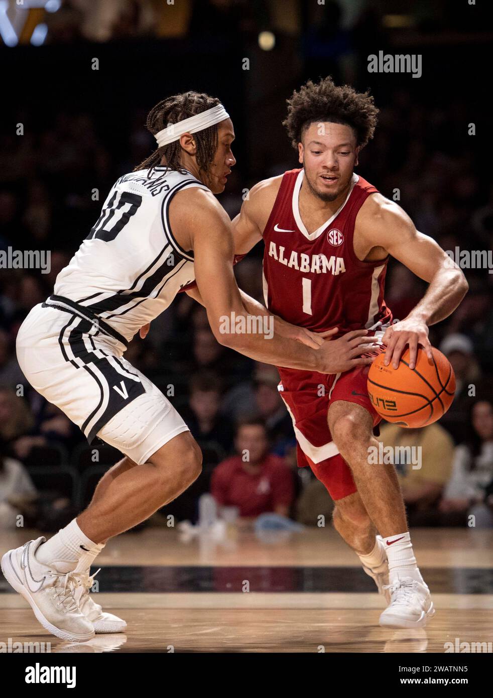 Nashville, Tennessee, USA. 6th Jan, 2024. Alabama Crimson Tide guard Mark Sears (1) drives down the court with the ball during the second half of his NCAA basketball at Vanderbilt University in Nashville. (Credit Image: © Camden Hall/ZUMA Press Wire) EDITORIAL USAGE ONLY! Not for Commercial USAGE! Stock Photo