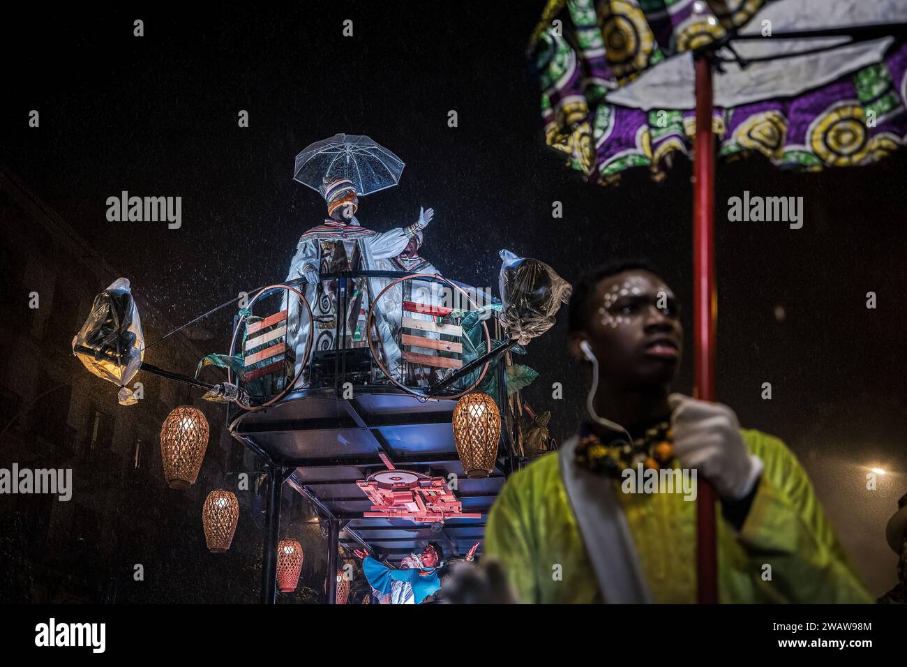 Barcelona, Spain. 05th Jan, 2024. The King Baltasar greets the people
