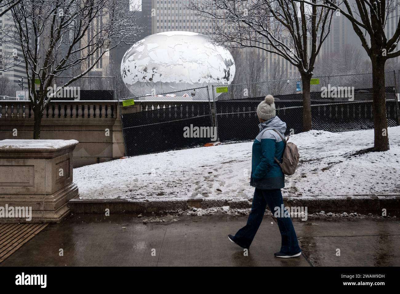 Chicago USA 6 January 2024 Chicago Weather Cloud Gate In   Chicago Usa 6 January 2024 Chicago Weather Cloud Gate In Millennium Park By The British Artist Anish Kapoor Is Seen Covered In The First Significant Snowfall Of Winter Popularly Known By Its Nickname The Bean The Art Installation Is One Of Chicagos Leading Tourist Attractions Current Repair Work Will Continue Through To Spring 2024 With Upgrades To Paving And Other Repairs Before The Snowfall The Weather Has Been Unseasonably Warm But Further Heavier Snow Is Forecast Next Week Credit Stephen Chung Alamy Live News 2WAW9DH 