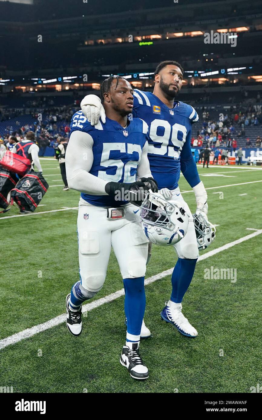 Indianapolis Colts defensive end Samson Ebukam (52) and defensive ...