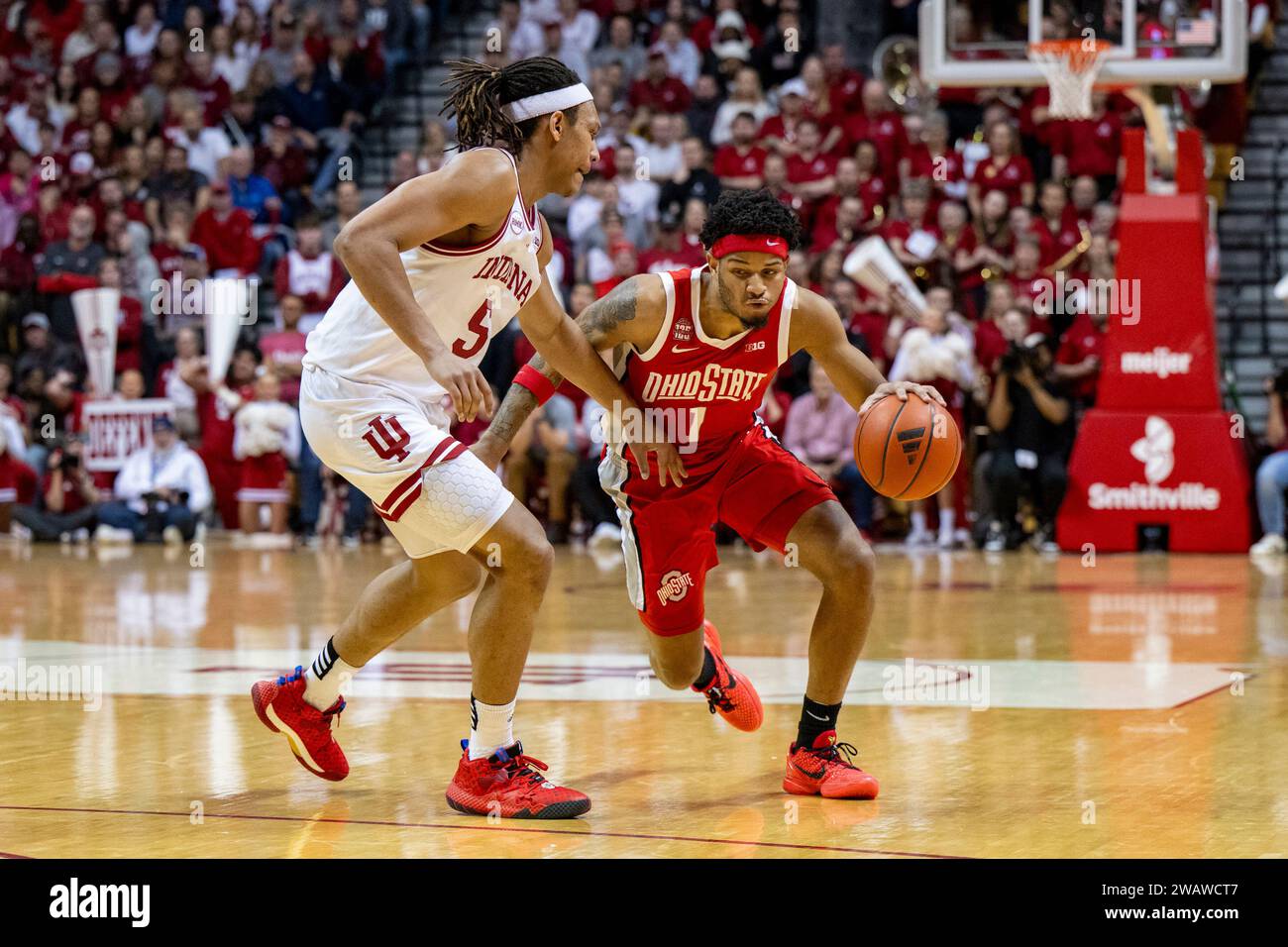 Ohio State guard Roddy Gayle Jr. (1) moves against the defense of ...
