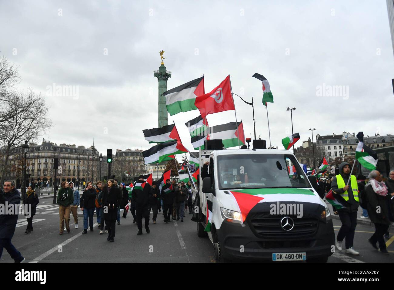 Paris France 07th Jan 2024 Demonstration For Ceasefire In Gaza And   Paris France 07th Jan 2024 Demonstration For Ceasefire In Gaza And In Support Of Palestinians In Paris France On January 06 2023 Photo By Karim Ait Adjedjouabacapresscom Credit Abaca Pressalamy Live News 2WAX70Y 