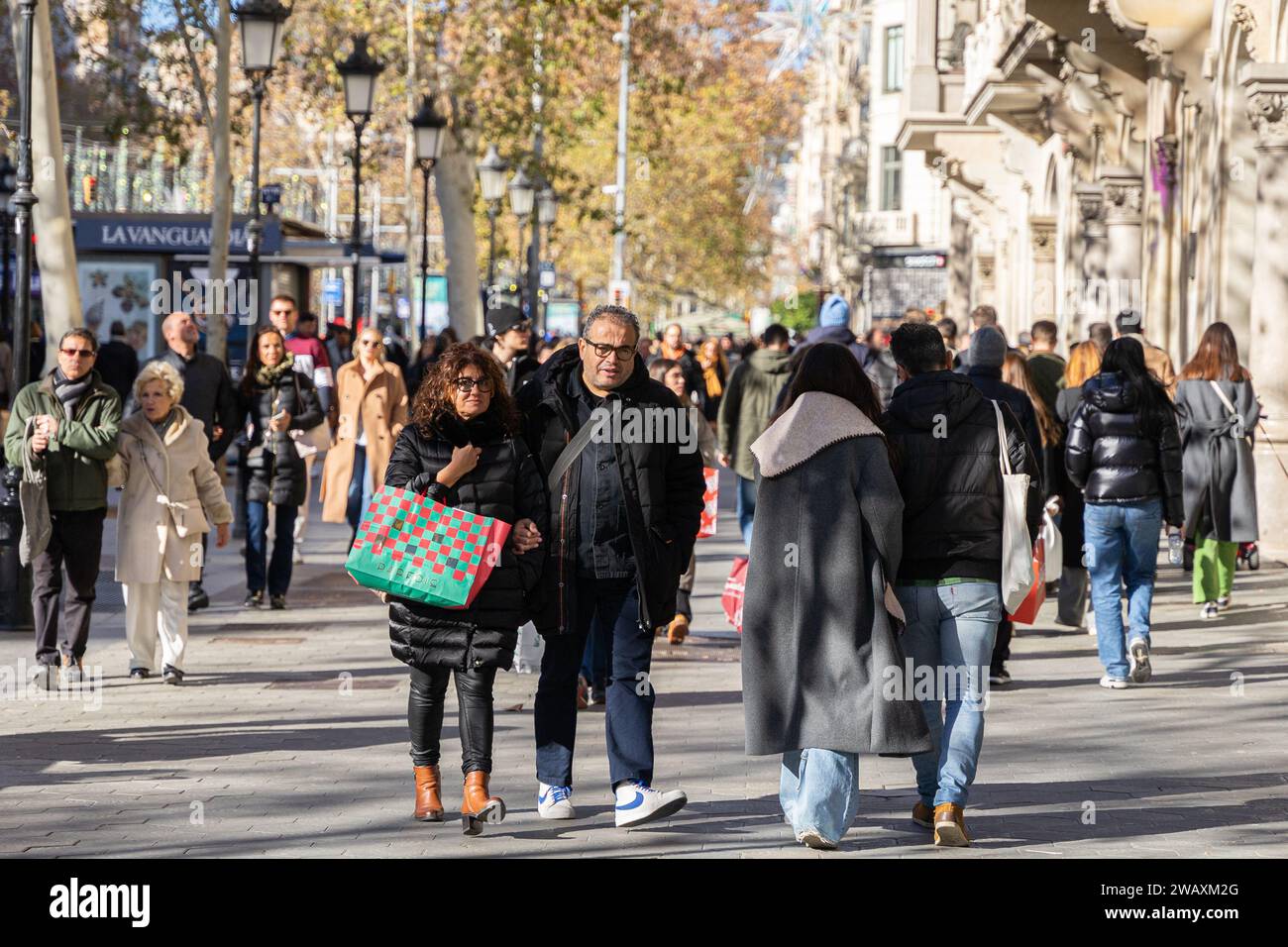 Barcelona, Barcelona, Spain. 7th Jan, 2024. People take advantage of