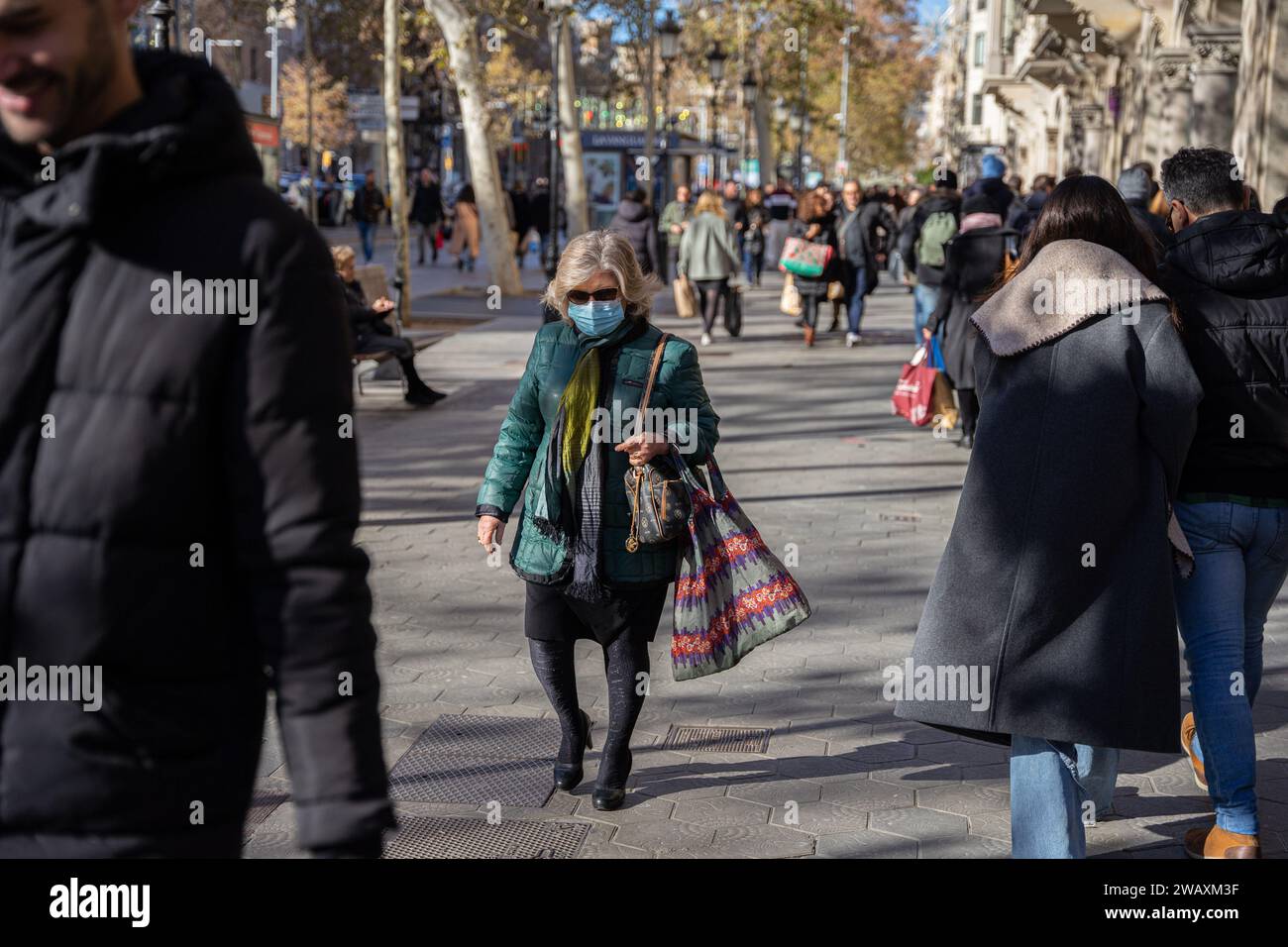 Barcelona, Barcelona, Spain. 7th Jan, 2024. People take advantage of