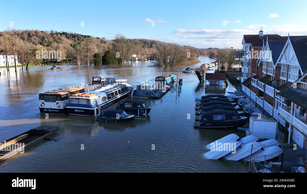 HenleyonThames, United Kingdom. 7th Jan, 2024. UK Weather The heavy