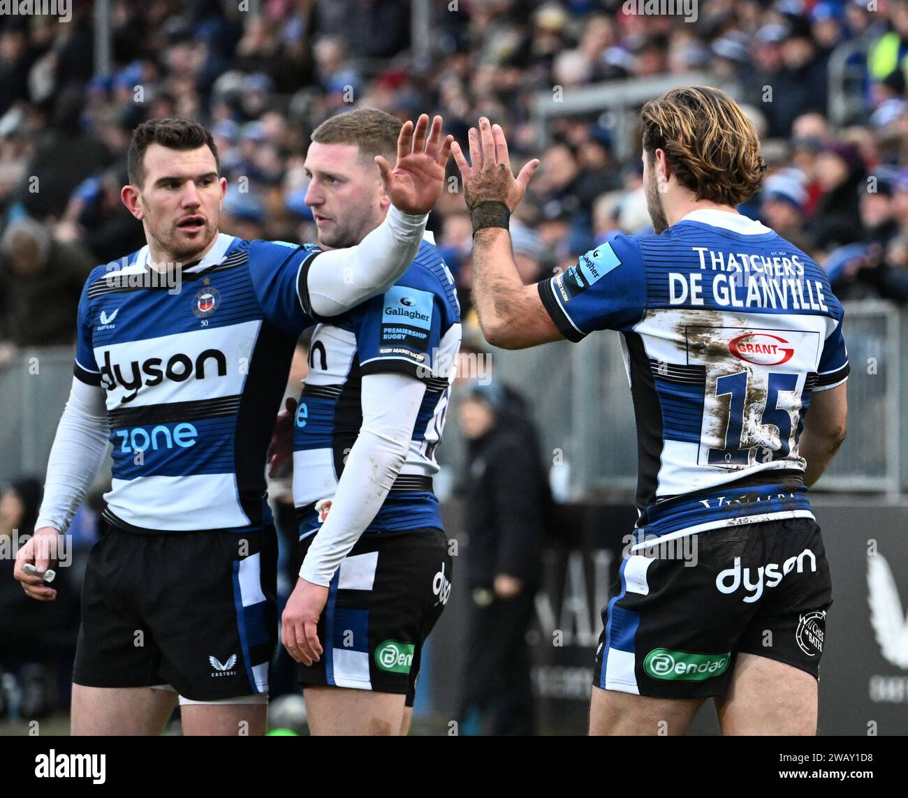 Bath, Somerset, UK. 7th January 2024, The Recreation Ground, Bath, Somerset, England; Gallagher Premiership Rugby, Bath versus Gloucester; Tom de Glanville celebrates scoring a try with Ben Spencer of Bath Credit: Action Plus Sports Images/Alamy Live News Stock Photo
