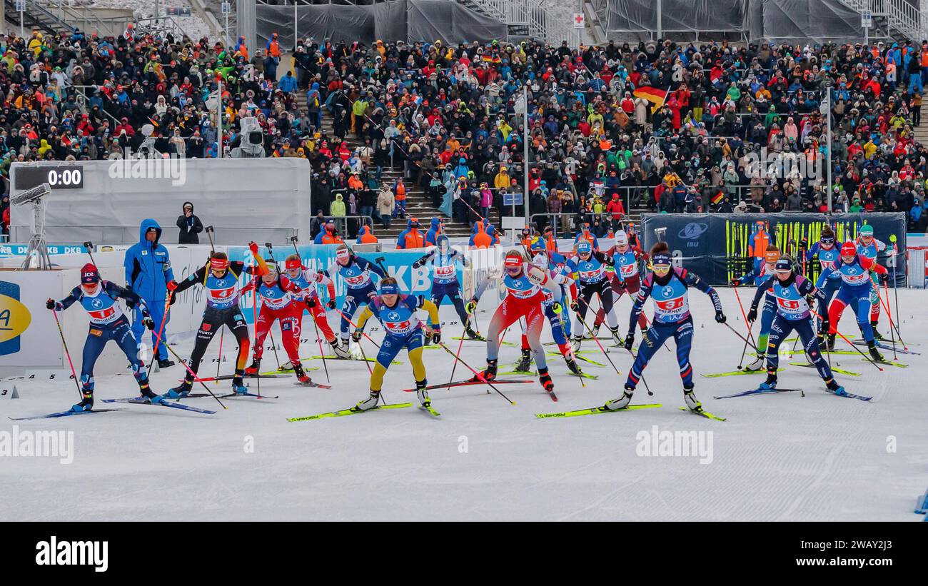 Oberhof, Deutschland. 07th Jan, 2024. FrauenStaffel beim Start, 07.01.
