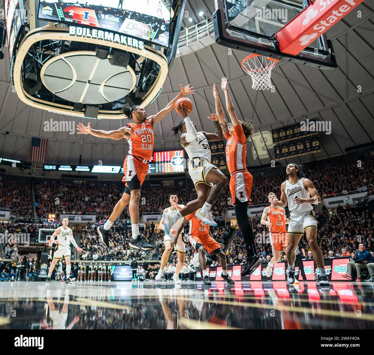 West Lafayette, Indiana, USA. 5th Jan, 2024. Purdue Boilermakers Guard LANCE JONES (55) attempts