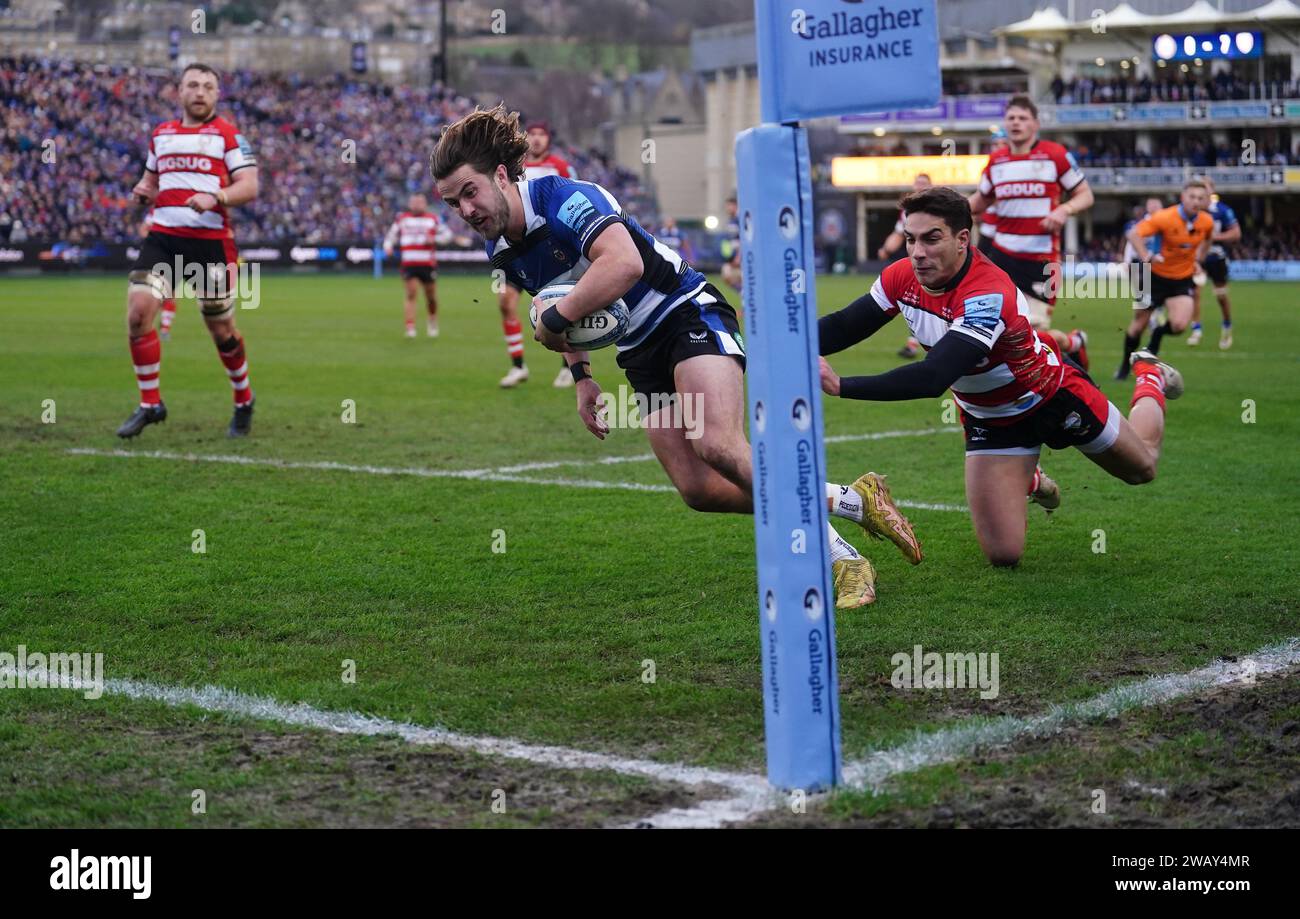 Bath Rugby's Tom de Glanville scores their side's first try of the game during the Gallagher Premiership match at the Recreation Ground, Bath. Picture date: Sunday January 7, 2024. Picture date: Sunday January 7, 2024. Stock Photo