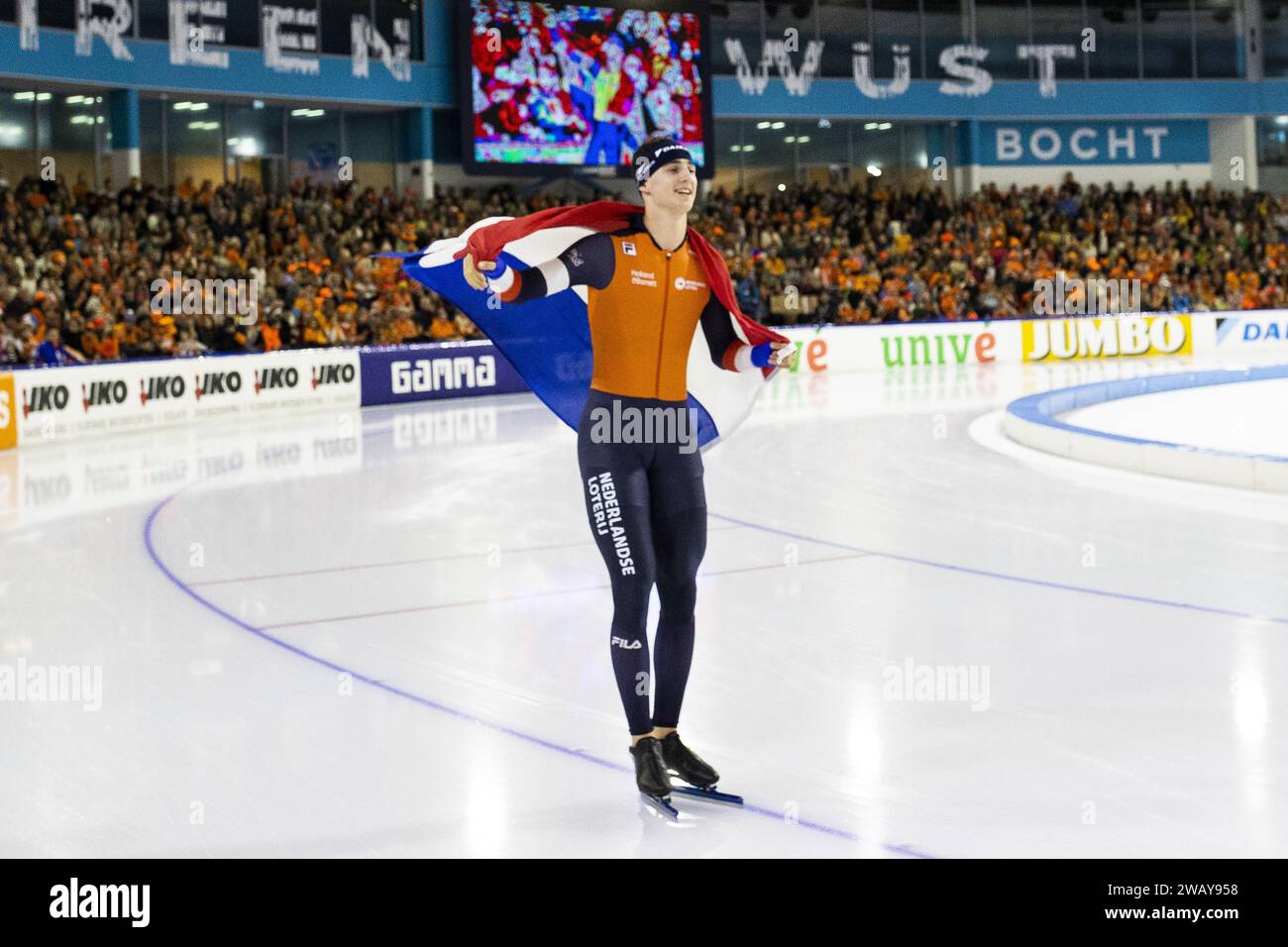 HEERENVEEN Jenning De Boo (NED) cheers after winning the 500 meters at the European HEERENVEEN Jenning De Boo (NED) cheers after winning the 500 meters at the European