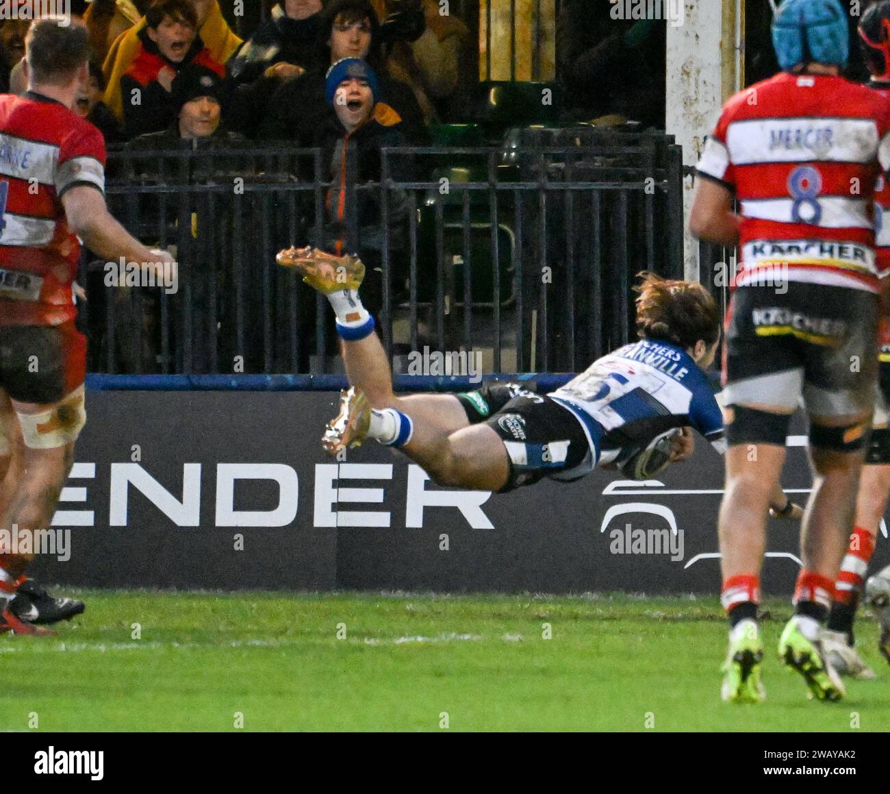 Bath, Somerset, UK. 7th January 2024, The Recreation Ground, Bath, Somerset, England; Gallagher Premiership Rugby, Bath versus Gloucester; Tom de Glanville of Bath dives over to score a try for 17-10 in 61st minute Credit: Action Plus Sports Images/Alamy Live News Stock Photo