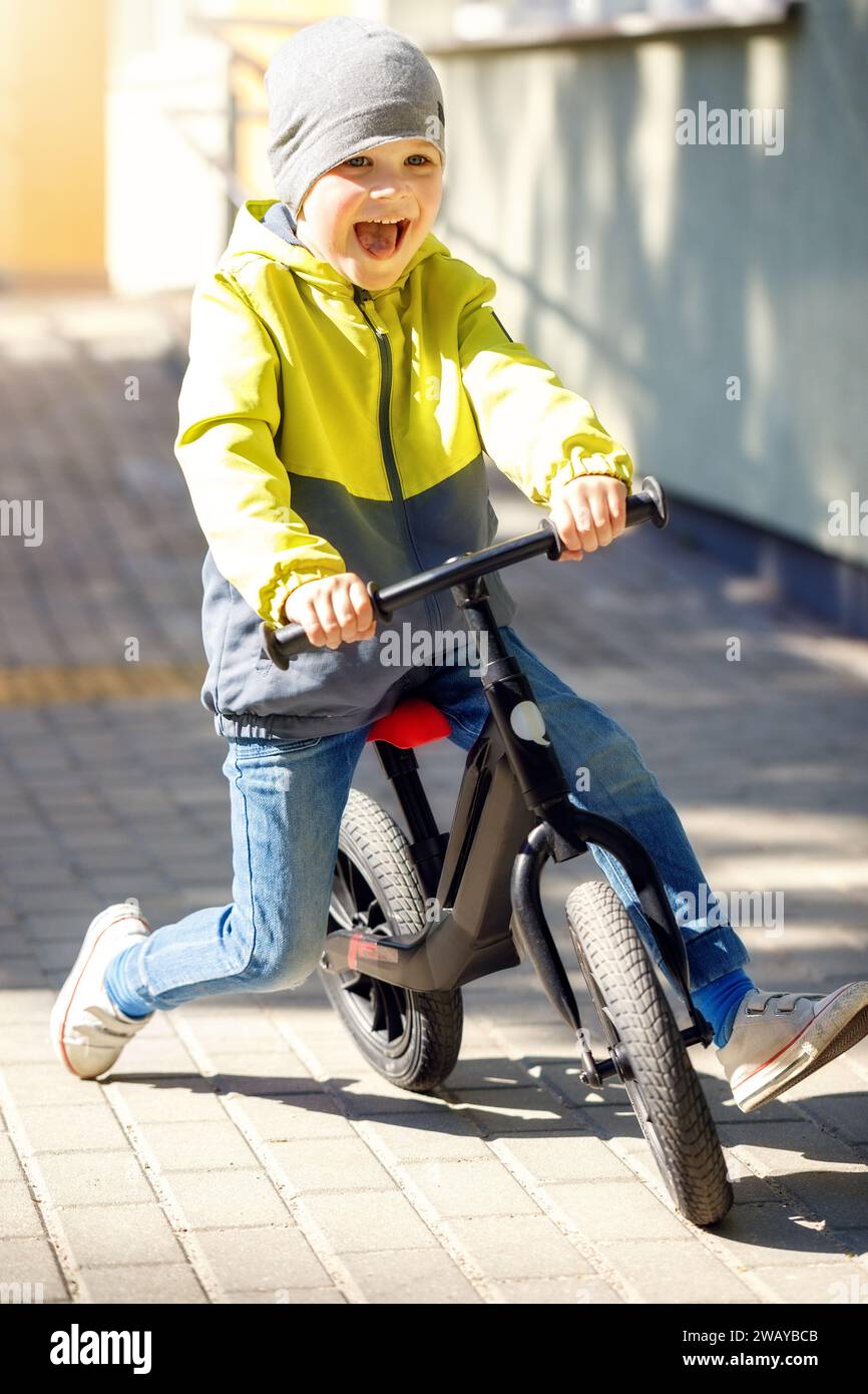 Kids bike driving hot sale