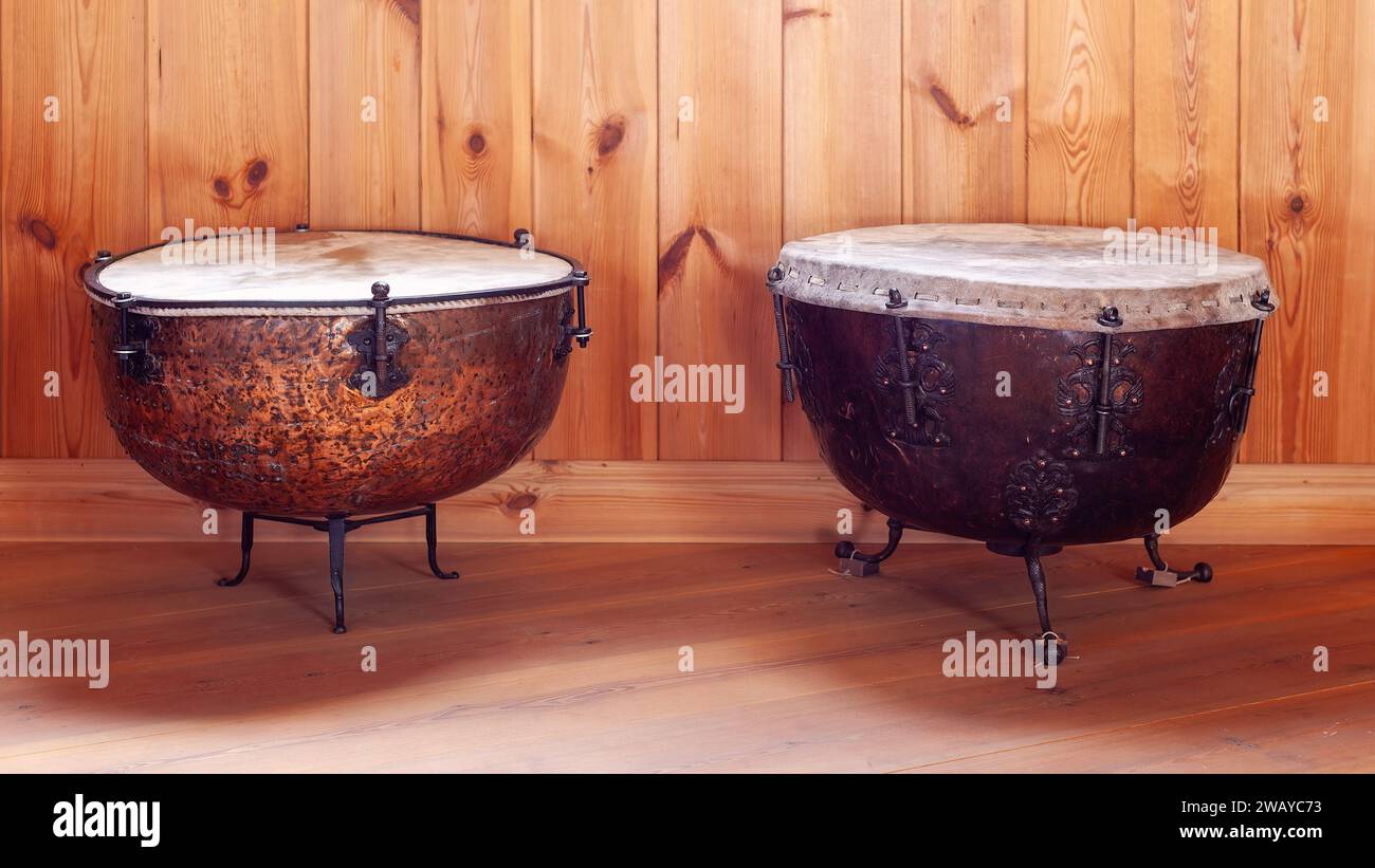 Ancient percussion instrument hi-res stock photography and images - Alamy