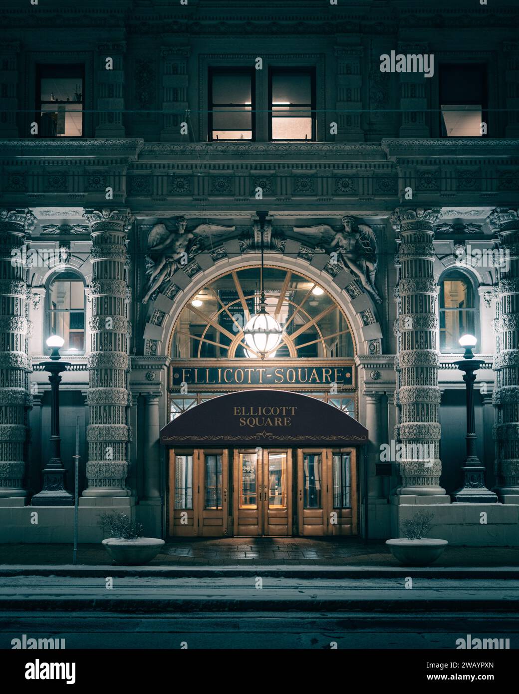 Ellicott Square Building on a snowy night, Buffalo, New York Stock Photo