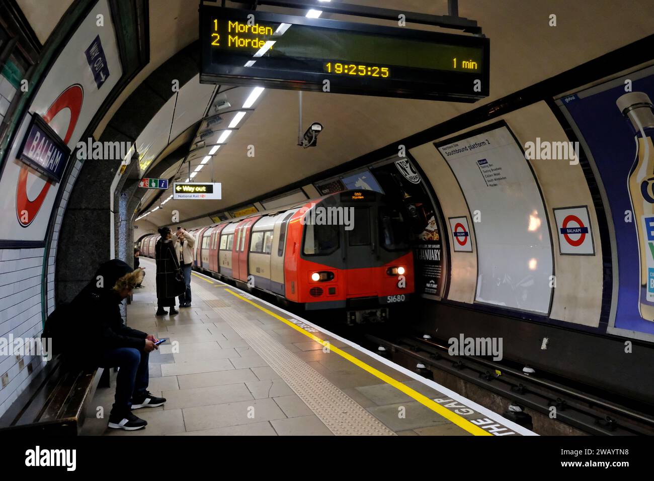 Tube strike january 2024 hires stock photography and images Alamy