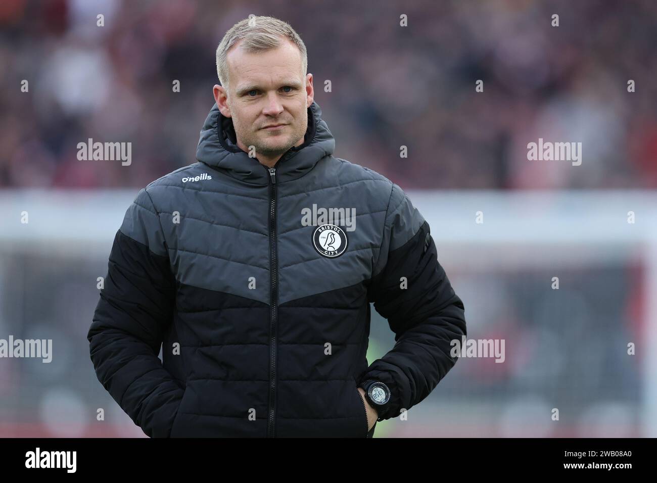London, UK. 7th Jan, 2024. Liam Manning, Manager of Bristol City during the The FA Cup match at the London Stadium, London. Picture credit should read: Paul Terry/Sportimage Credit: Sportimage Ltd/Alamy Live News Stock Photo