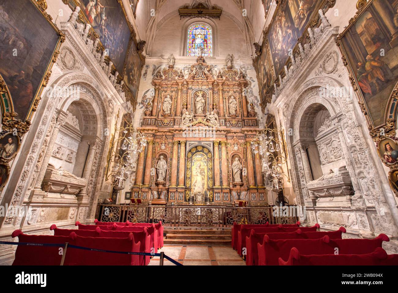 Sevilla, Spain - September 1, 2023: The ornate interior and altar of the Cathedral of Sevilla.  The 15th century cathedral is a UNESCO World Heritage Stock Photo