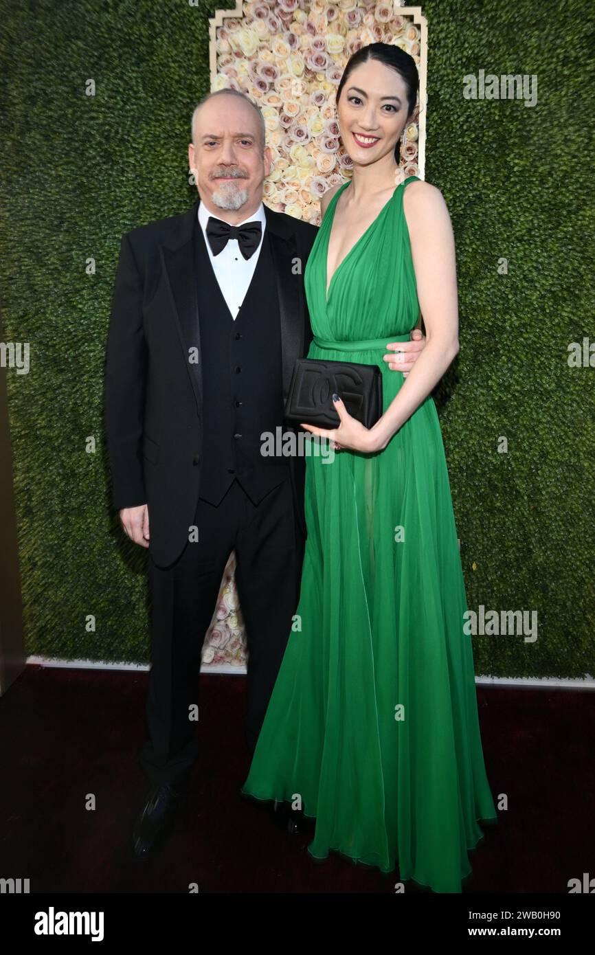Paul Giamatti and Elizabeth Cohen at the 81st Golden Globe Awards held at the Beverly Hilton Hotel on January 7, 2024 in Beverly Hills, California. Stock Photo
