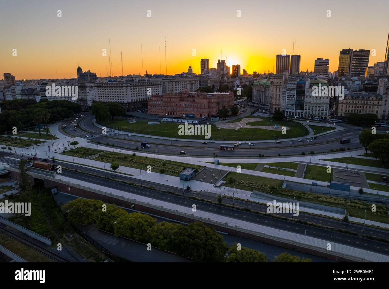 Beautiful aerial footage of Plaza de Mayo, the Casa Rosada Presidents house, The Kirchner Cultural Centre, in Puerto Madero. Buenos Aires, Argentina Stock Photo