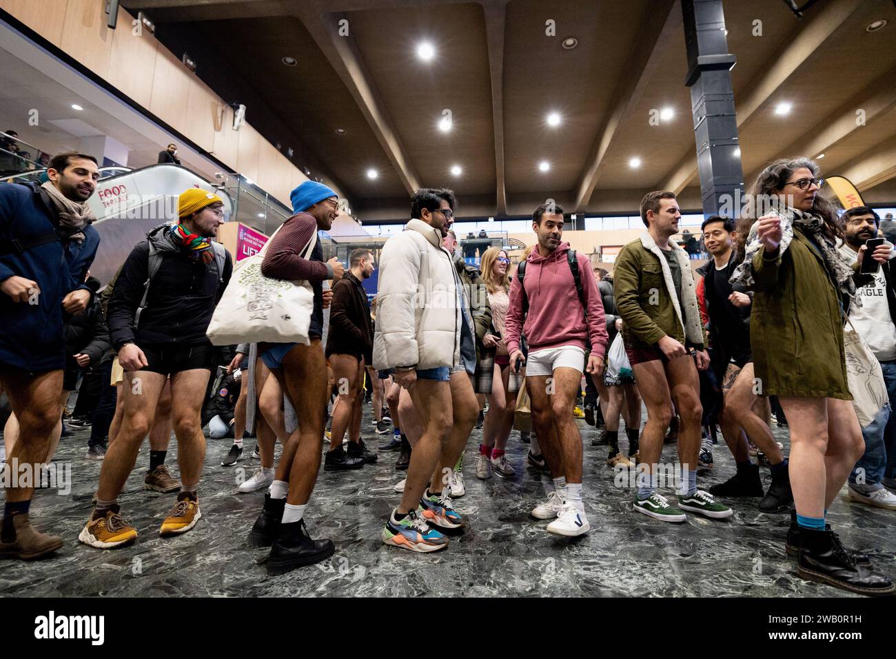 London UK 07th Jan 2024 Participants Without Pants Dance At Euston london-uk-07th-jan-2024-participants-without-pants-dance-at-euston