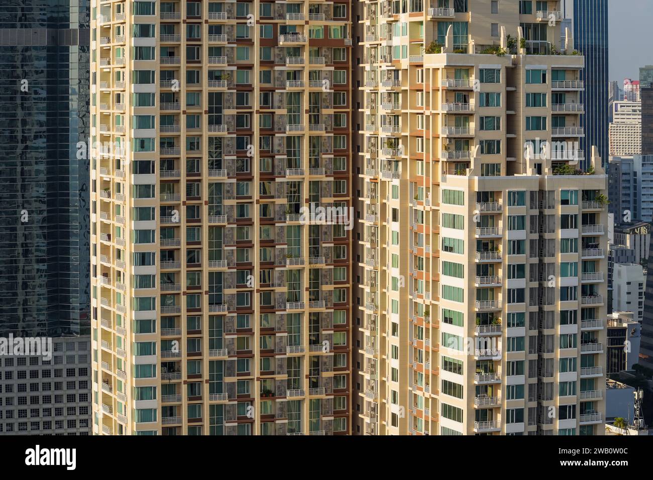 Tall residential hi-res stock photography and images - Alamy