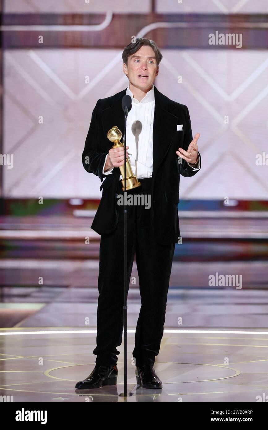 Beverly Hills, United States. 07th Jan, 2024. Cillian Murphy accepts ...