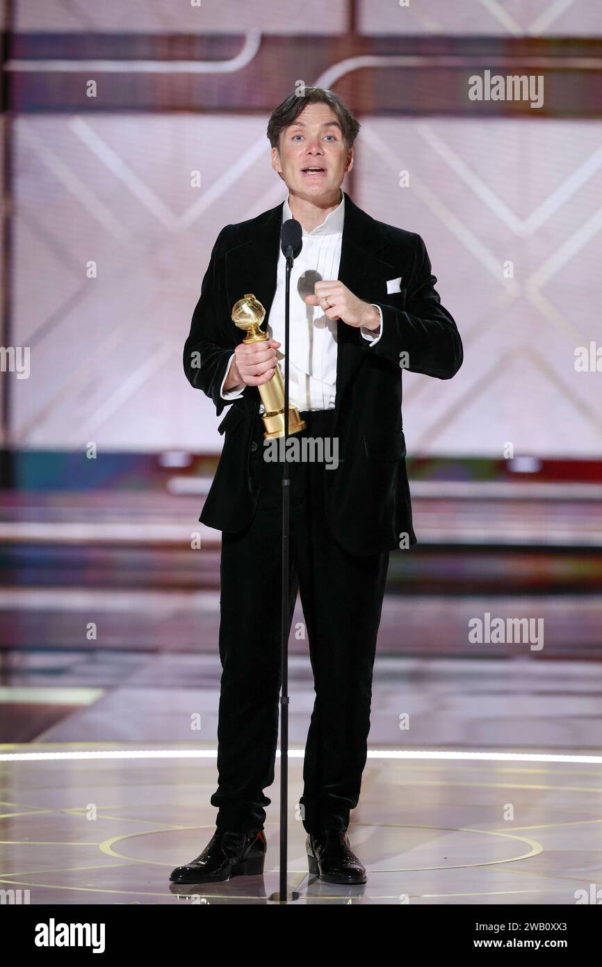 Beverly Hills, United States. 07th Jan, 2024. Cillian Murphy accepts ...