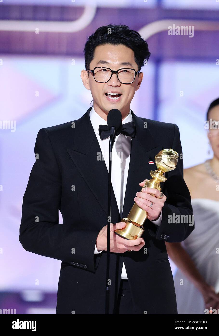 Beverly Hills, United States. 07th Jan, 2024. Lee Sung Jin accepts the ...