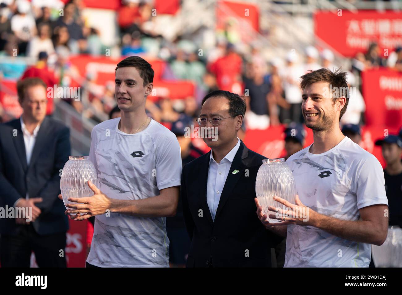 Hong Kong, China. 07th Jan, 2024. Sander Gille of Belgium (R) and Joran