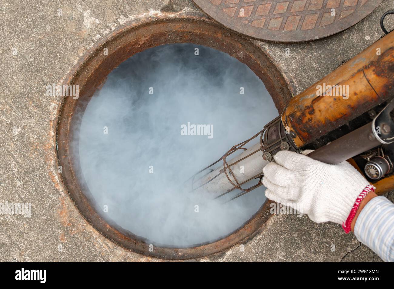 Fumigating insecticide hi-res stock photography and images - Alamy
