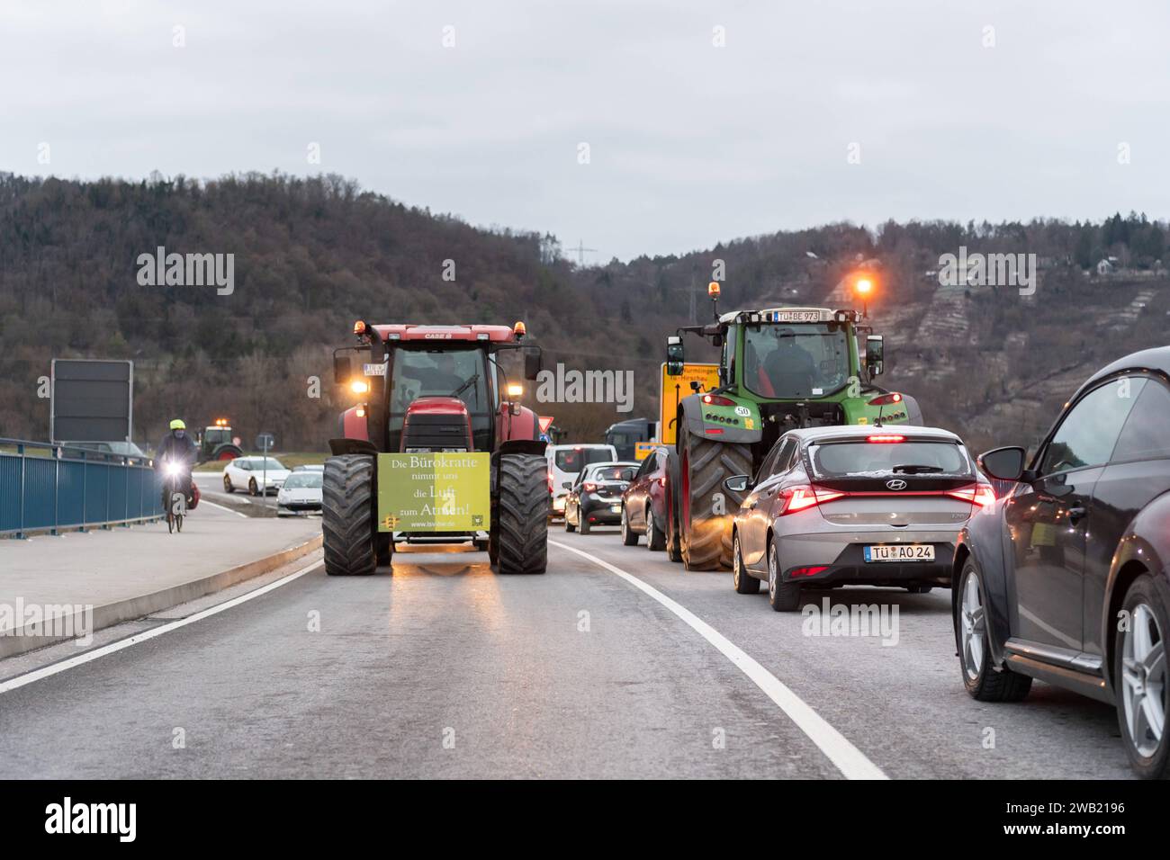Tuebingen Bauern, Traktoren, Landwirte Blockieren Strassen