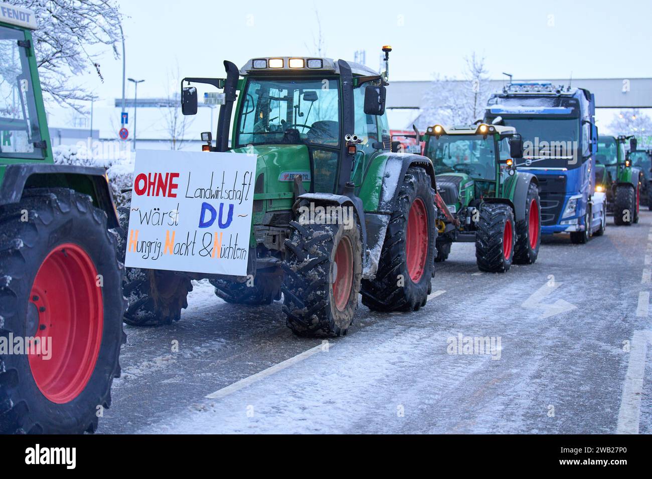 Marktoberdorf, Germany. 08th Jan, 2024. Farmers demonstrate for diesel