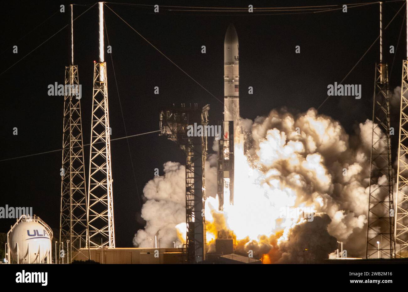 CAPE CANAVERAL, FLORIDA, USA - 08 January 2024 - On the first flight of NASA’s CLPS (Commercial Lunar Payload Services) initiative and Artemis program Stock Photo