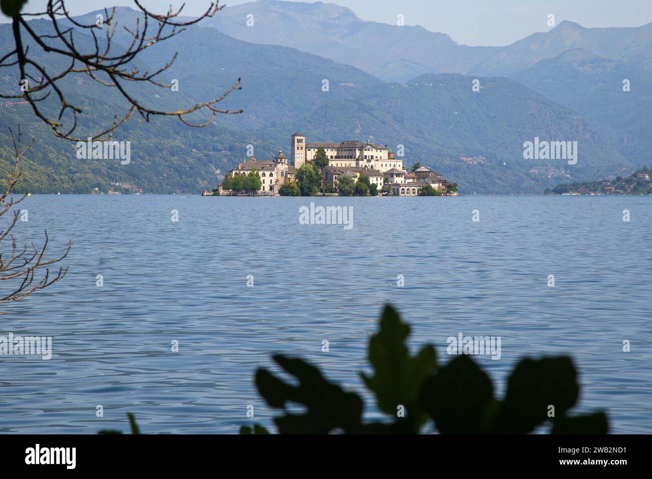 Lago lago lago lago acqua hi-res stock photography and images - Alamy
