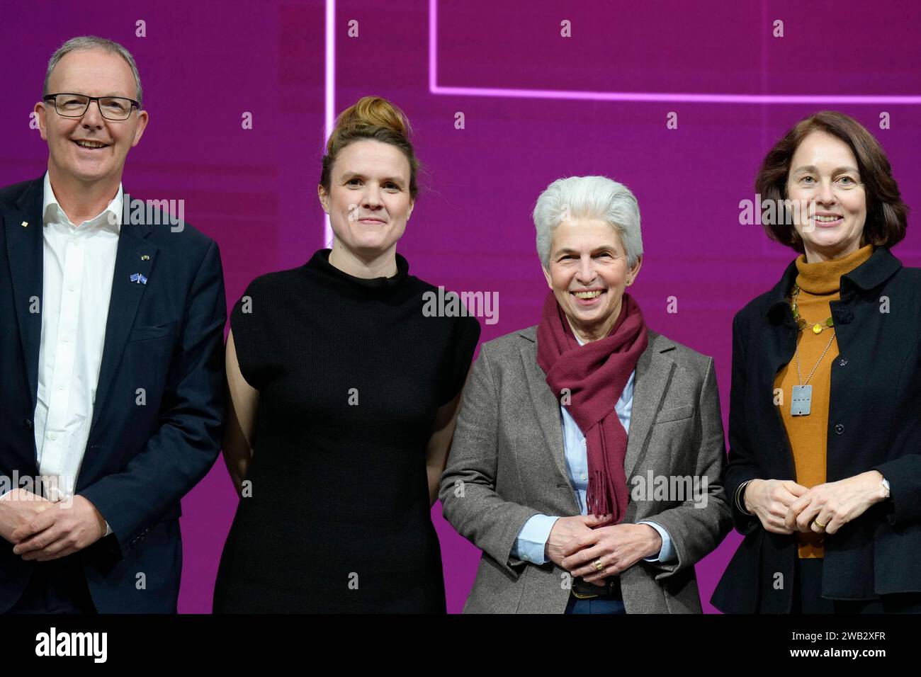 DBB Beamtenbund und Tarifunion Jahrestagung 2024 Gruppenfoto der