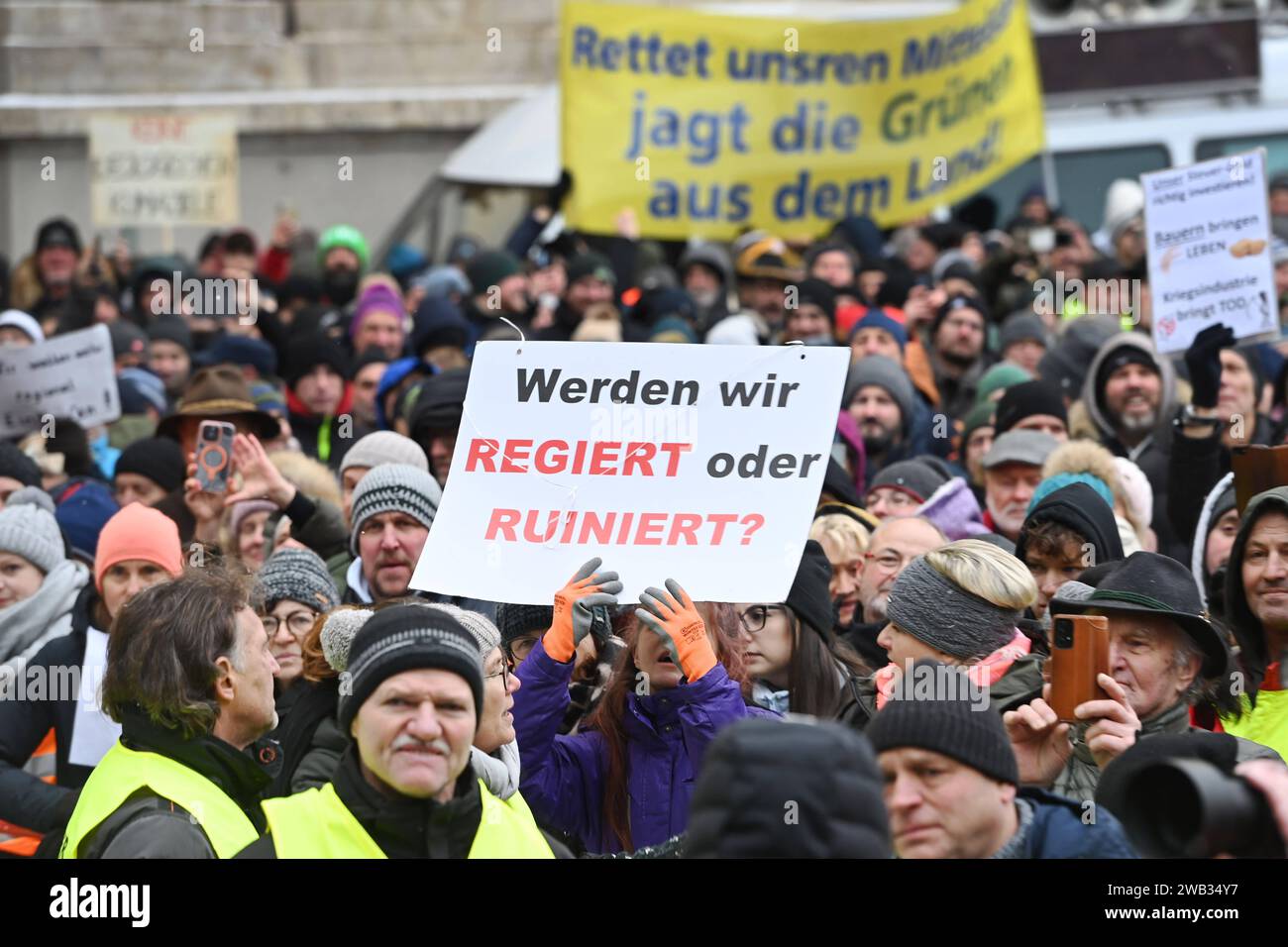 Bauernprotest am 08.01.2024 in Muenchen gegen die Ampelregierung ...