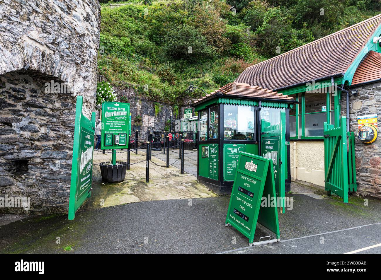 Lynton And Lynmouth Cliff Railway, Lynton And Lynmouth, Devon, UK, England, Lynton & Lynmouth Cliff Railway,Lynton & Lynmouth, Cliff Railway, funicula Stock Photo