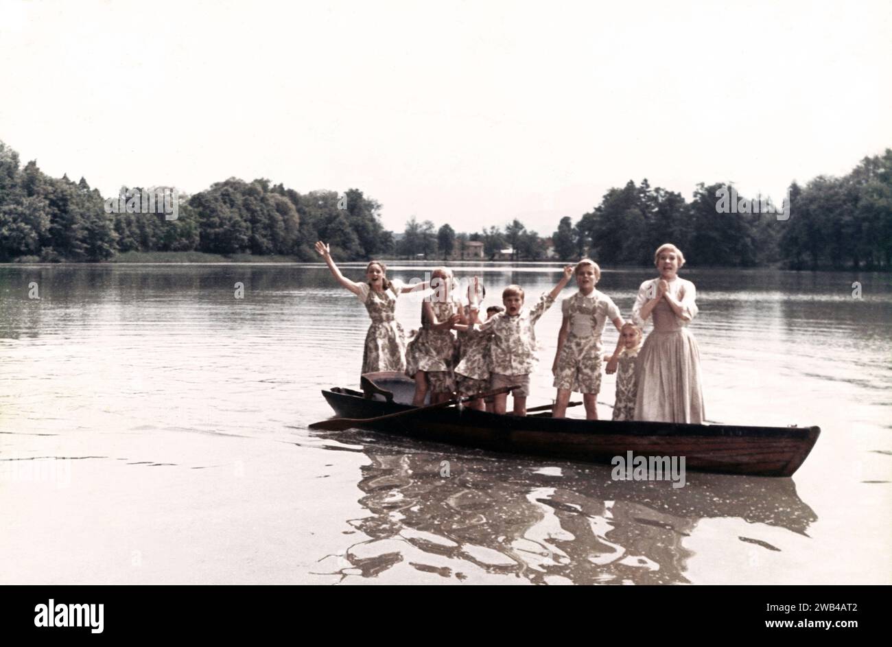 The Sound of Music  Year: 1965  USA Director: Robert Wise Charmian Carr, Heather Menzies-Urich, Duane Chase, Nicholas Hammond, Kym Karath,  Julie Andrews Stock Photo