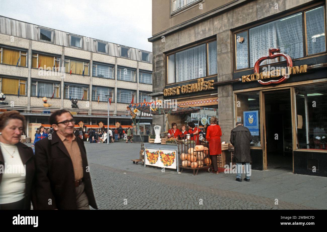 Market and shops in Dresden, East Germany. 1982 Stock Photo