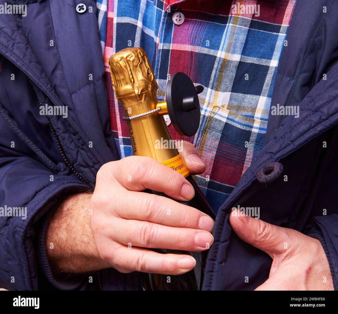 Shoplifter hires stock photography and images Alamy